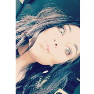 Meet your Posher, Skyla